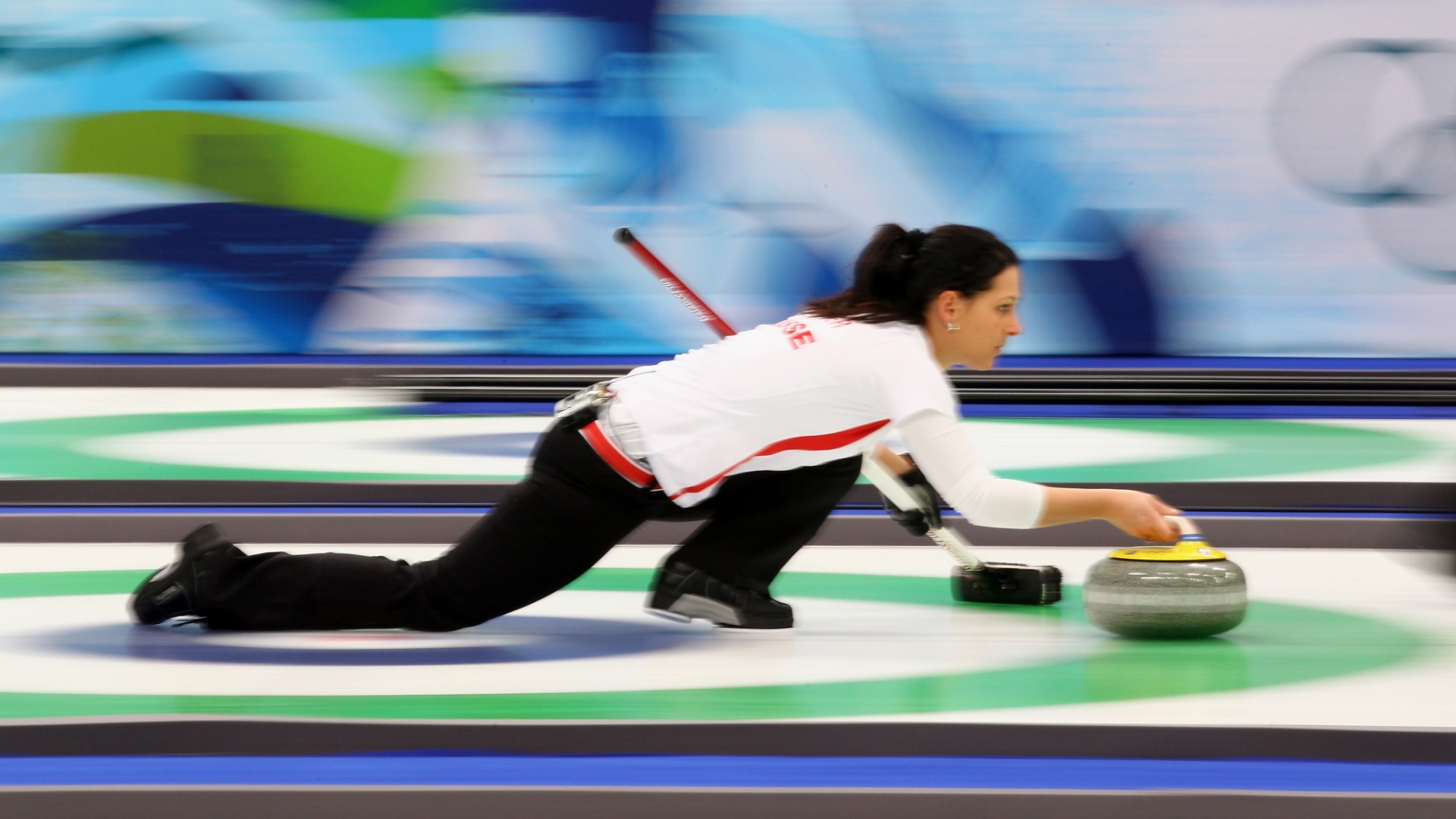 Carmen Schaefer é morena, tem olhos azuis e já fez trabalhos como modelo na Suíça - Alex Livesey/Getty Images