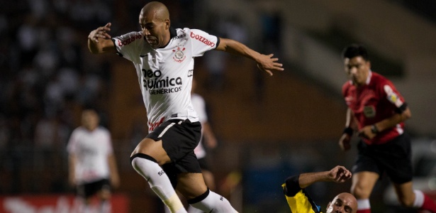 Goleada pode causar impressão de que o time é superfavorito, diz o atacante - Ricardo Nogueira/Folhapress