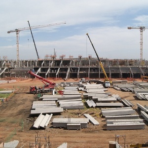 Arena do Grêmio ultrapassou os 70% de conclusão e inicia fase de colocação da cobertura metálica - Divulgação/Grêmio FBPA