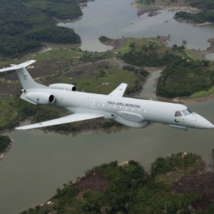 Modelo de avião EMB 145 AGS, da Embraer