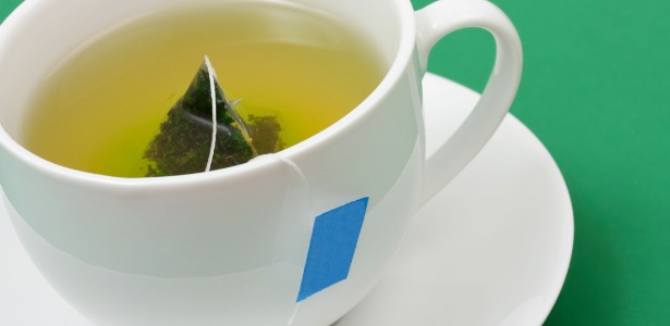 Produtos injetáveis à base de chá verde vêm sendo vendidos para combater gordura localizada; cápsulas com a substância que têm registro podem ser vendidos normalmente, assim como a bebida - Thinkstock