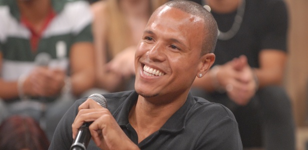 Luis Fabiano perguntou sobre fazer sexo antes do jogo e falou sobre gol na Copa-2010 - Divulgação