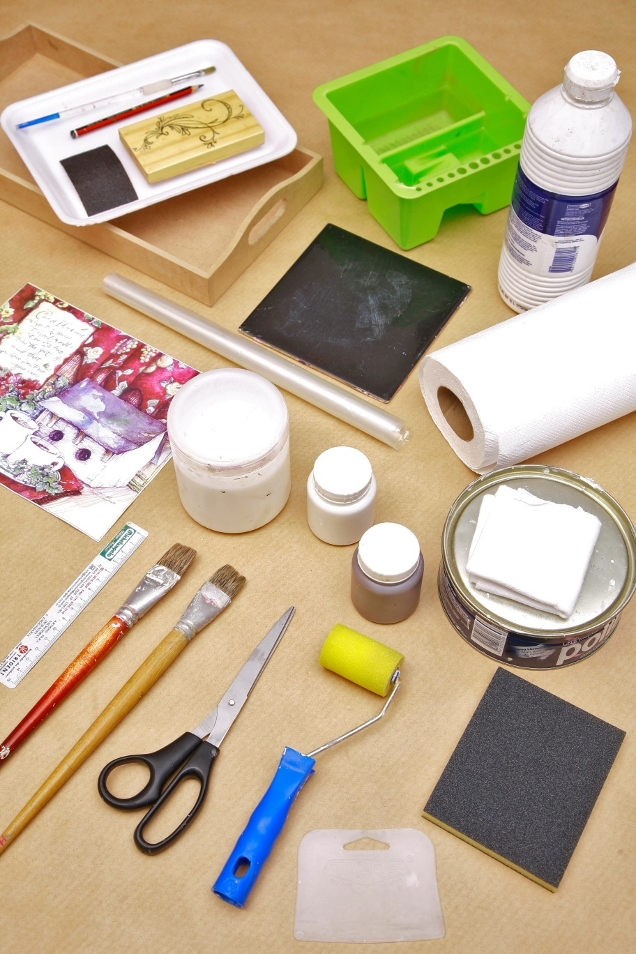 Passo a passo de personalização de bandejas de madeira - Decoração (2012) - Paulo Bau/ UOL