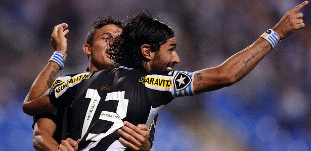 Loco Abreu está de olho em 2013 e faz planejamentos para voltar ao Botafogo - Fabio Castro/Agif