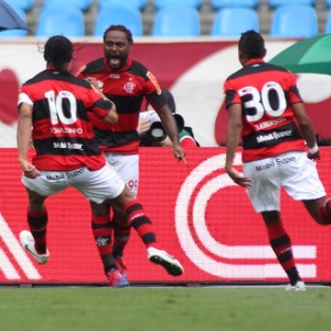 Estrelas do time do Flamengo, como Vágner Love, Ronaldinho e Kléberson, estão confirmados no jogo - Maurício Val/VIPCOMM