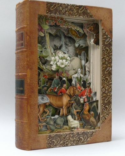 O livro antigo 'Canis' foi transformado em uma obra de arte em camadas - Alexander Korzer-Robinson / Barcroft 