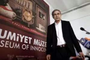 Orhan Pamuk inaugura Museu da Inocência, em Intambul (27/04/12) - EFE