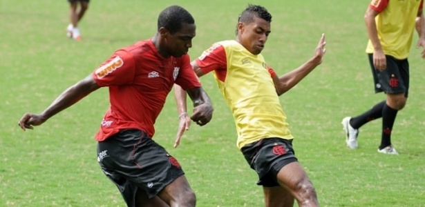 O elenco do Flamengo treinou, neste sábado, sob o comando do técnico Joel Santana - Divulgação/ Flamengo