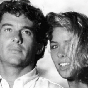 Adriane Galisteu, ex-namorada de Ayrton Senna, publica foto ao lado do piloto (1/5/12) - Reprodução/Twitter