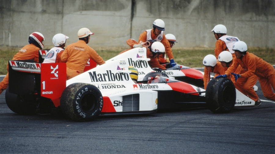 GP do Japão de 1989: Após batida com Prost, Senna teve de ir aos boxes para arrumar carro e precisou fazer corrida de recuperação para vencer, mas acabou desclassificado - Getty Images