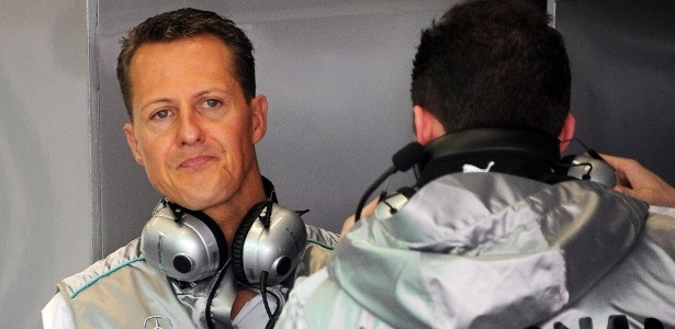 Michael Schumacher se envolveu em acidente com Bruno Senna na Espanha - Carlo Ferraro/EFE