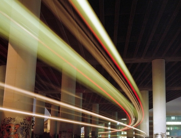 As fotos de trens em movimento feitas por Aaron Durand são sempre feitas à noite, de preferência logo após o pôr do sol. A maioria das fotos foi feita perto de San Francisco, na Califórnia, onde ele vive - Aaron Durand 