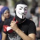 2.mai.2012 - Manifestante egípcio com uma máscara de Guy Fawkes participa de protesto contra o regime militar organizado na praça Abbasiya, no Cairo - Amr Abdallah Dalsh/Reuters