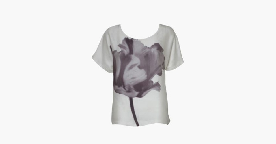 Blusa com estampa de flor; R$ 293, de Cristine Ban