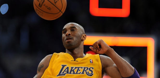 Kobe Bryant foi o grande nome dos Lakers contra o Denver Nuggets - EFE/Paul Buck