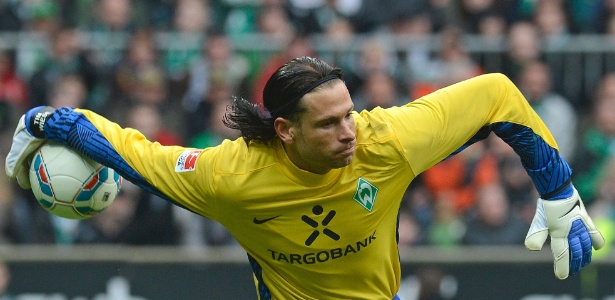 O ex-goleiro em 2012 em ação pelo Weder Bremen contra o Bayern de Munique  - Fabian Bimme/Reuters