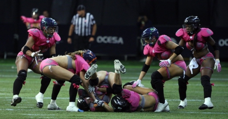Liga de futebol americano de lingerie tem briga generalizada e sobra soco  até em técnico – Vírgula