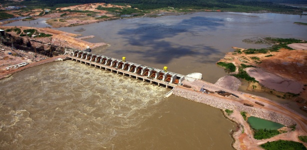 Construção da usina de Jirau, no rio Madeira, em Rondônia - Noah Friedman-Rudovsky/The New York Times