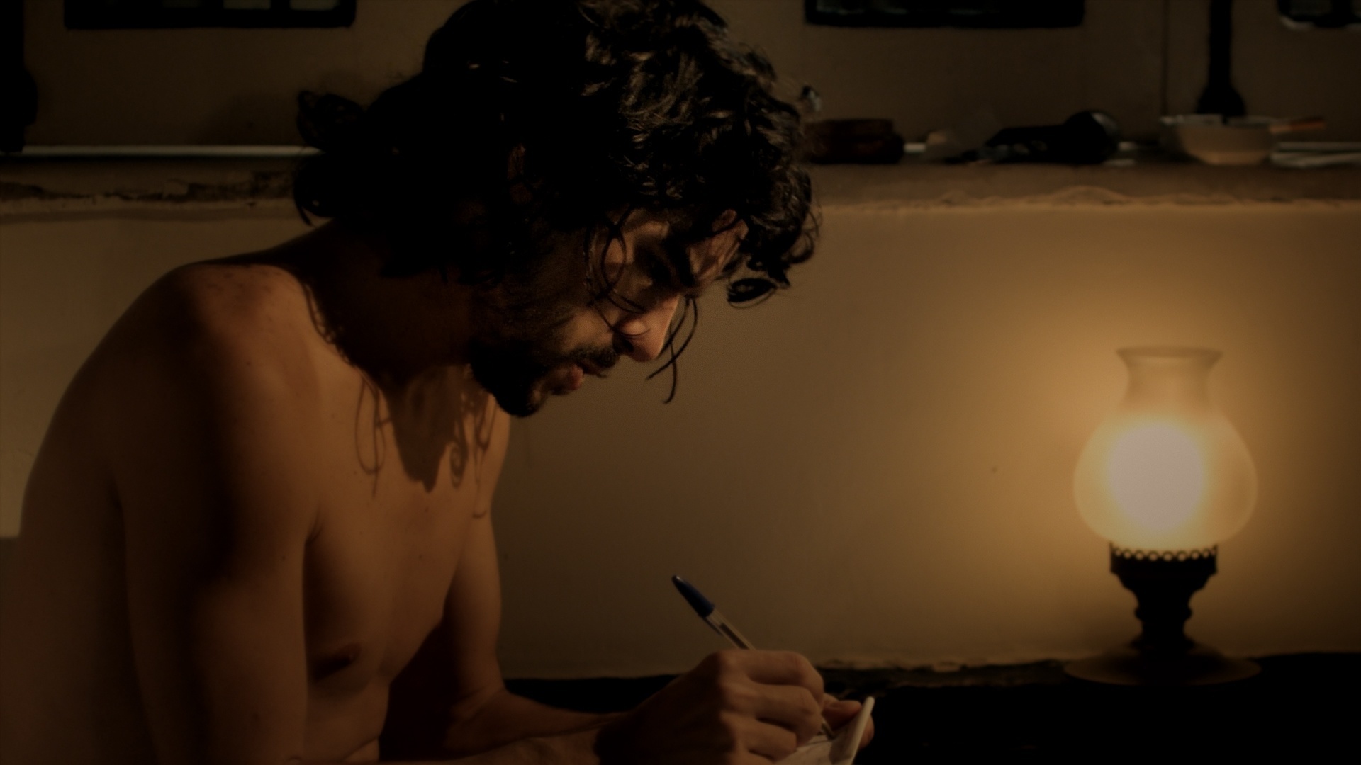 Caio Blat em cena do documentário "Uma Longa Viagem", de Lucia Murat" - Divulgação