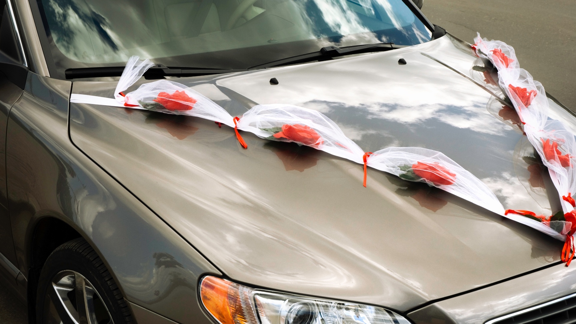 Imagem usada em matéria sobre como enfeitar o carro dos noivos - Thinkstock