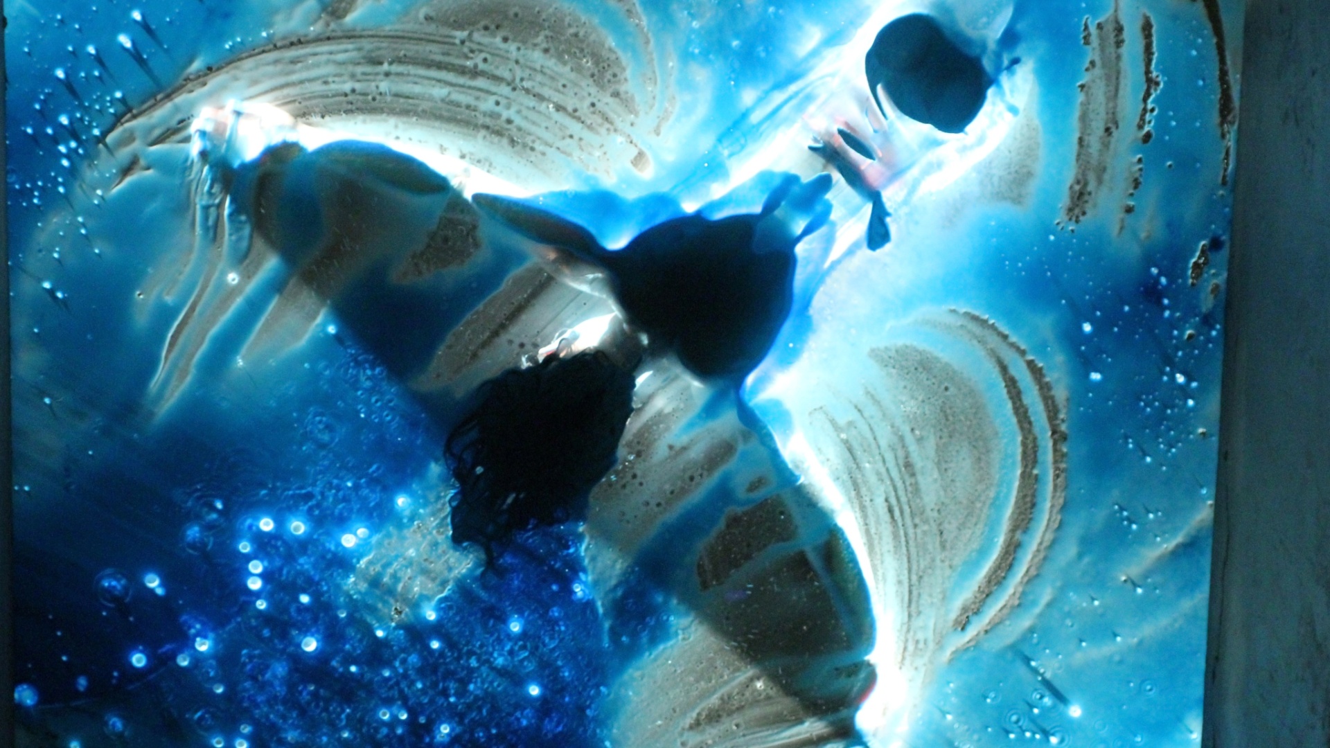 A bailarina brasileira Morena Nascimento apresenta em São Paulo a performance "Claraboia" - Divulgação