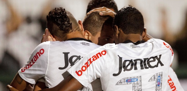 Tite pede para jogadores esquecerem o Santos e focarem o Brasileiro - Leonardo Soares/UOL