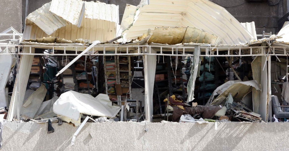 10.mai.2012 - Prédio destruídoapós duas explosões em Qazaz, na periferia de Damasco, na Síria. Mais de 50 pessoas morreram e mais de 300 ficaram feridas