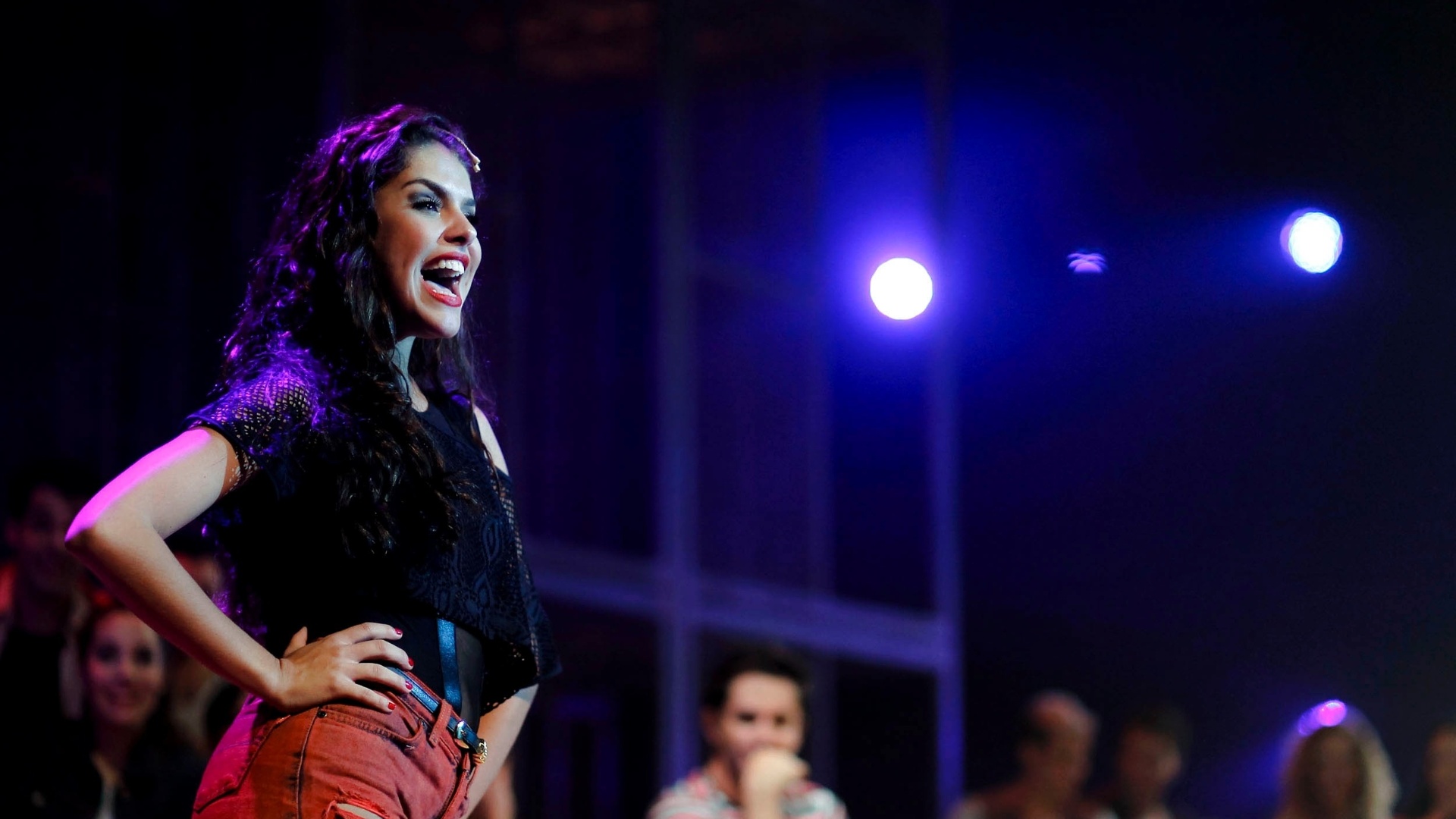 Paloma Bernardi interpreta a jovem e inconsequente Carmem Diaz, uma artista que não mede consequências para ser famosa no espetáculo "Fame"  - Leandro Moraes/UOL