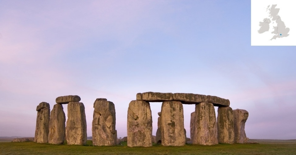 Um dos mais tradicionais - e antigos - cartões postais britânicos, Stonehenge receberá a tocha no dia 12 de julho. A misteriosa estrutura data da Idade do Bronze e teria sido construída entre 4 mil e 5 mil anos. Stonehenge, situada perto de Wiltshire, é formada por círculos concêntricos de pedras de quase cinco metros de altura e a cerca de cinquenta toneladas cada uma