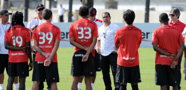 Zinho admite que chances de reforçar o atual time do Flamengo são cada vez menores - Alexandre Vidal/ Fla Imagem