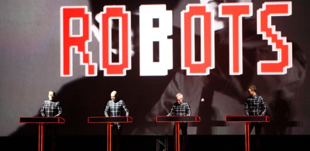 Kraftwerk abre show no Sónar SP 2012 com a música "We Are The Robots" (11/5/12) - Divulgação