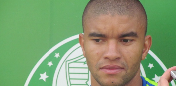 Maurício Ramos, zagueiro do Palmeiras, diz que nem conseguiu dormir após erros - Danilo Lavieri/UOL Esporte