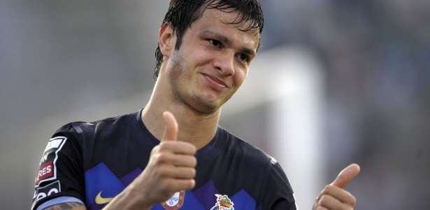 O brasileiro Kléber marcou três gols na vitória do campeão Porto sobre o Rio Ave