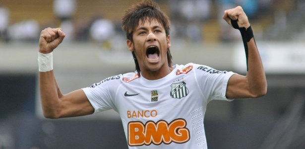 Neymar comemora gol pelo Santos; até 2014, muitos outros deverão ser festejados - LEVI BIANCO - BRAZIL PHOTO PRESS