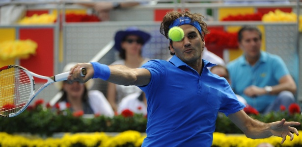 O suíço Roger Federer durante final contra tcheco Tomas Berdych - AFP PHOTO/PIERRE-PHILIPPE MARCOU