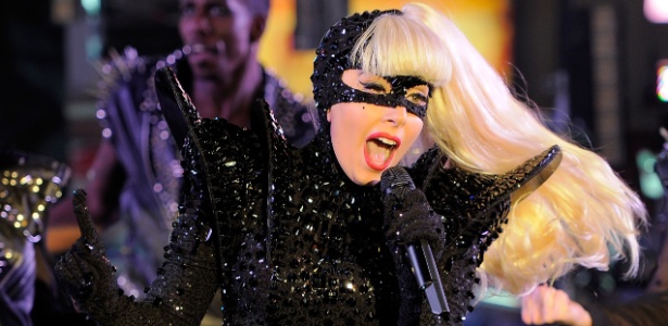 Lady Gaga é considerada "provocante" pelos grupos islâmicos e foi criticada também pela forma de se vestir