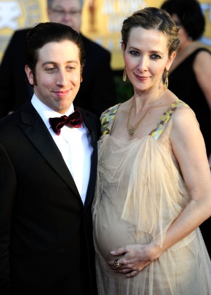O ator Simon Helberg e a mulher Jocelyn Towne no Screen Actors Guild Awards, em LA (29/1/12)