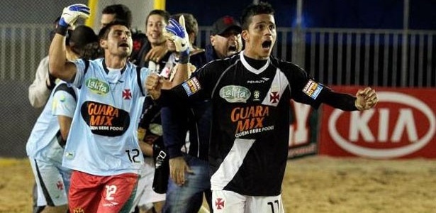 Vasco venceu por 1 a 0 e eliminou o Corinthians do Mundialito de futebol de areia - Site oficial do Vasco