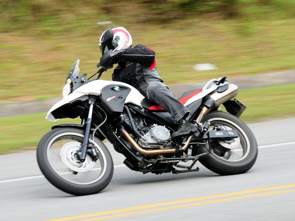BMW G 650 GS tem motor de um cilindro com 50 cv de potência máxima - Doni Castilho/Infomoto