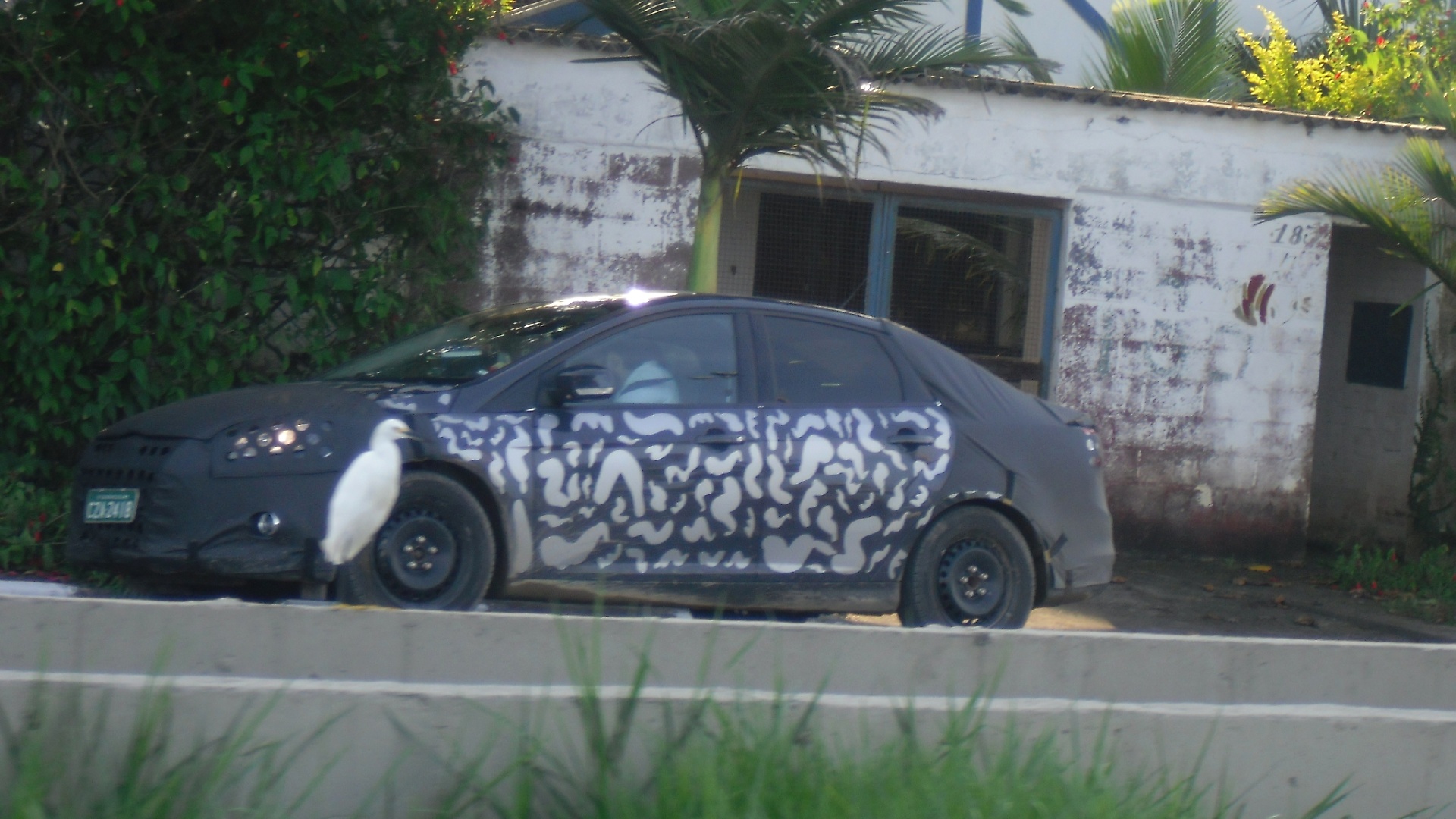 Carroceria sedã do novo Focus também foi flagrada em Caraguatatuba por outro leitor de UOL Carros - Wellington França dos Santos/UOL