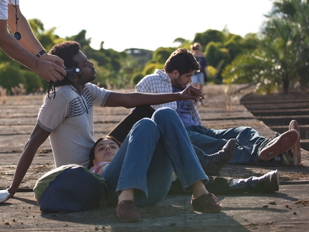 Fabrício de Boliveira, o João de Santo Cristo, e Isis Valverde, como Maria Lúcia, em cena do filme "Faroeste Caboclo" (2011) - Divulgação