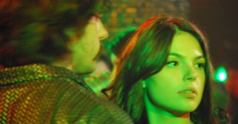 Ísis Valverde, como Maria Lúcia, e Felipe Abib, como Jeremias, em cena do filme "Faroeste Caboclo" - Divulgação