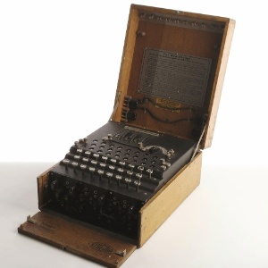 Máquina alemã Enigma está exposta no museu Discovery Times Square, em Nova York(18/5/12) - Divulgação/Discovery Times Square