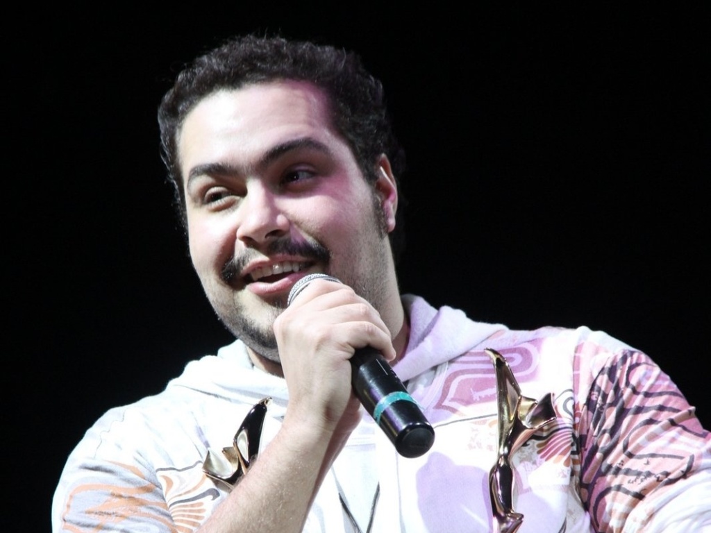 Neto de Silvio Santos, Thiago Abravanel, ganhou dois prêmios Arte Qualidade Brasil 2012, pelo espetáculo "Tim Maia: Vale Tudo", em evento no Rio de Janeiro. O prêmio homenageia os grandes destaques do teatro e da televisão brasileira (16/5/12) - Thyago Andrade/Photo Rio News