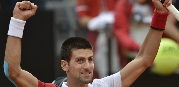 Djokovic empatou o retrospecto contra Tsonga e agora são cinco vitórias para cada lado - AFP PHOTO / FILIPPO 