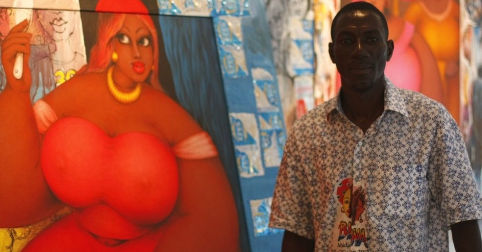 Pintor Augustin Kassi tem um estilo inconfundível e é considerado um dos mais importantes artistas contemporâneos da Costa do Marfim (maio/12) - BBC