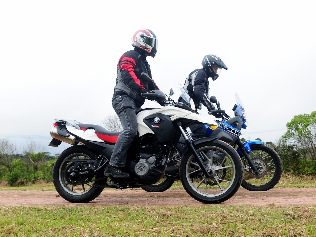 Versatilidade é qualidade em ambas, mas a Ténéré é mais bem preparada para o off-road - Doni Castilho/Infomoto
