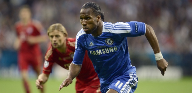 Para continuar no Chelsea, Drogba pede reajuste substancial do salário - AFP