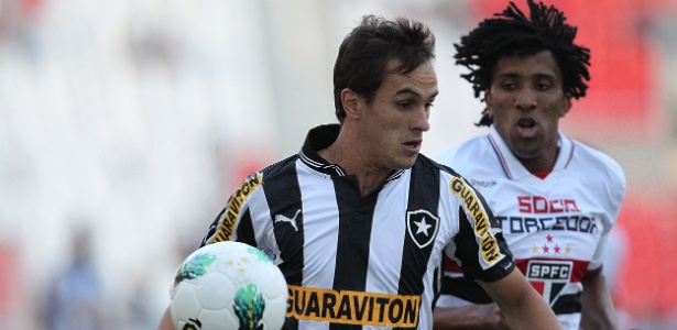 Lucas voltou a ter boa atuação e deu assistência para Herrera marcar primeiro gol - Satiro Sodré/AGIF