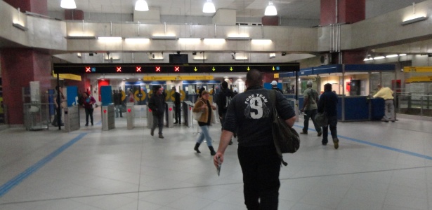 Estação Faria Lima (foto), da linha 4 - amarela do Metrô de São Paulo, estará interditada amanhã - Fernando Narazaki/UOL